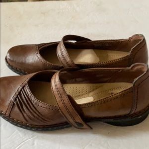 earth spirit house shoes